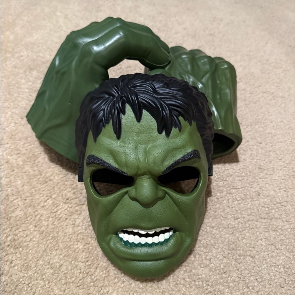 Green Hulk Mask and Fist Set